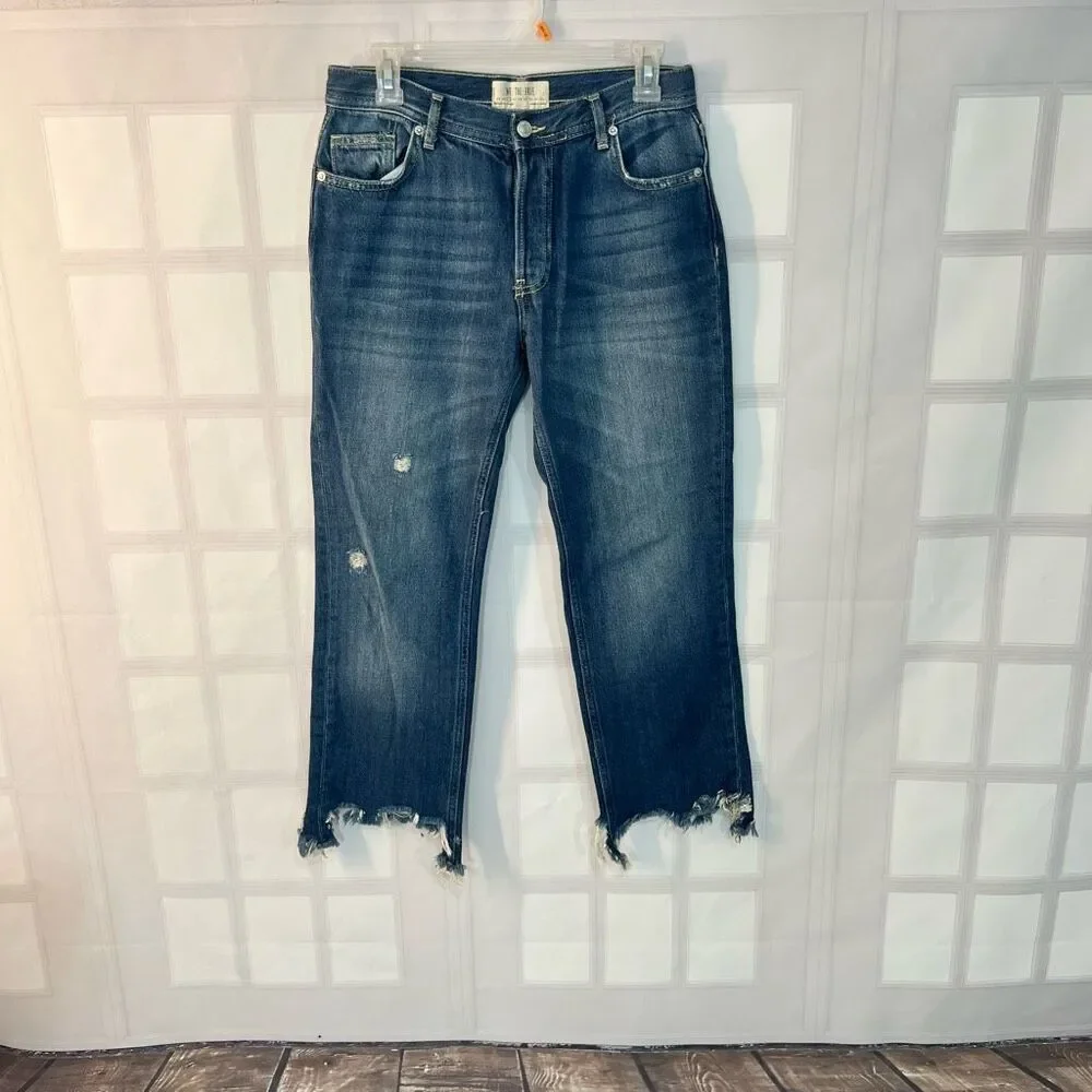 Free People Blue Maggie Whiskered Faded Cotton Cropped Raw Hem Jeans Size 26